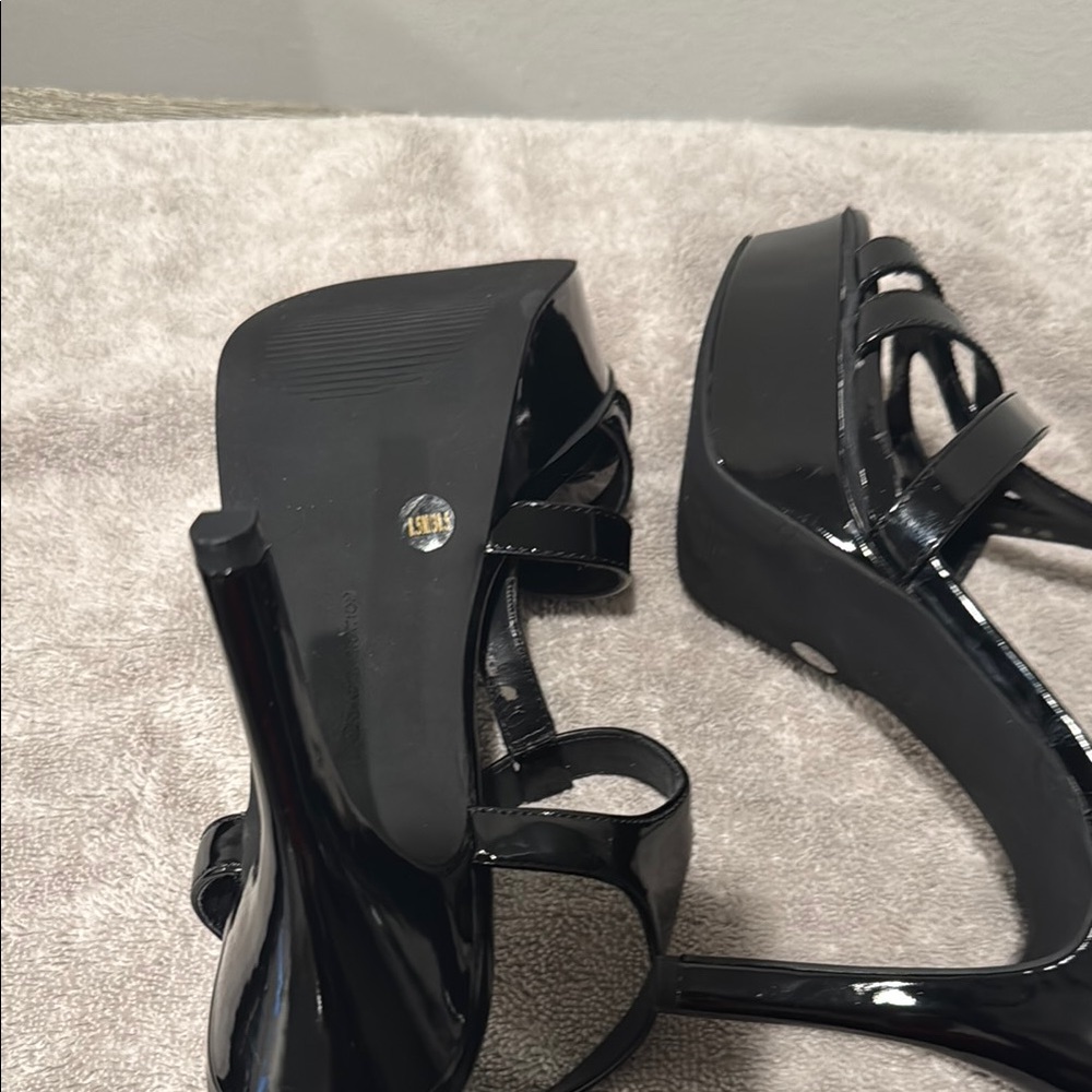 BCBGeneration Black Patent Leather Heels with T-Strap - Picture 5 of 5